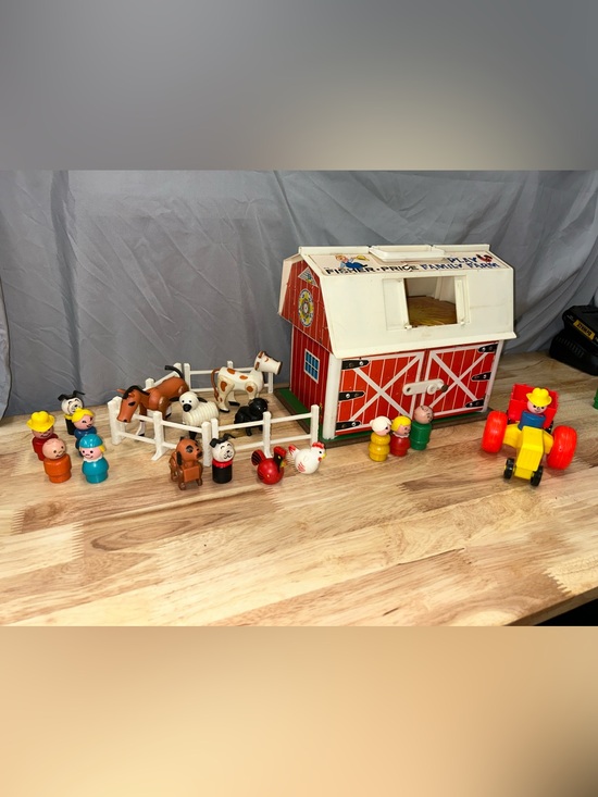 Fisher-Price Other - Vintage 1967 Fisher Price Little People Play Family Farm Toy Set - No Silo